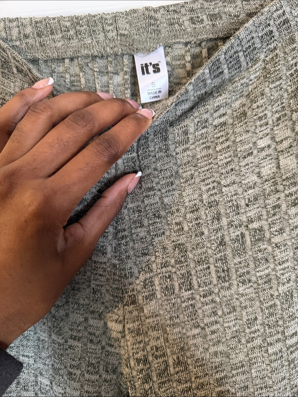 Comfy Two-Piece Set Size Small - Picture 7 of 7